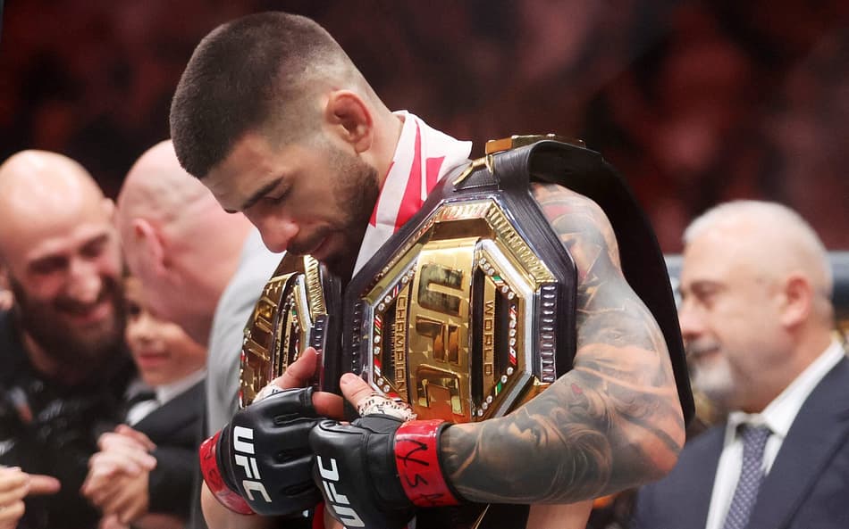 Campeão do UFC, Topuria (Foto: Ian Maule/AFP)
