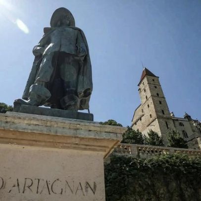 Esqueleto encontrado pode pertencer ao mosqueteiro d’Artagnan