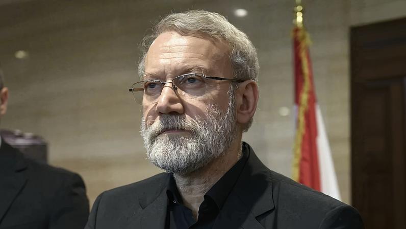 Irã promete vingar a morte de Larijani