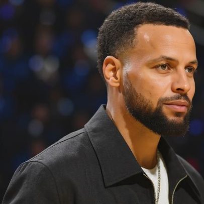 Stephen Curry melhora e intensifica treinos, sinalizando retorno próximo