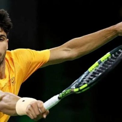 Alcaraz busca igualar marcas de Djokovic, Federer e Sampras neste sábado