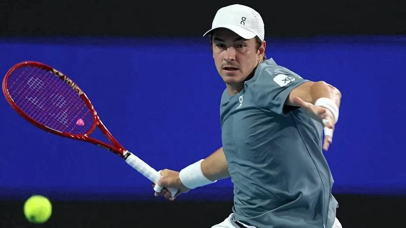 João Fonseca analisa lições após derrotas para Sinner e Alcaraz