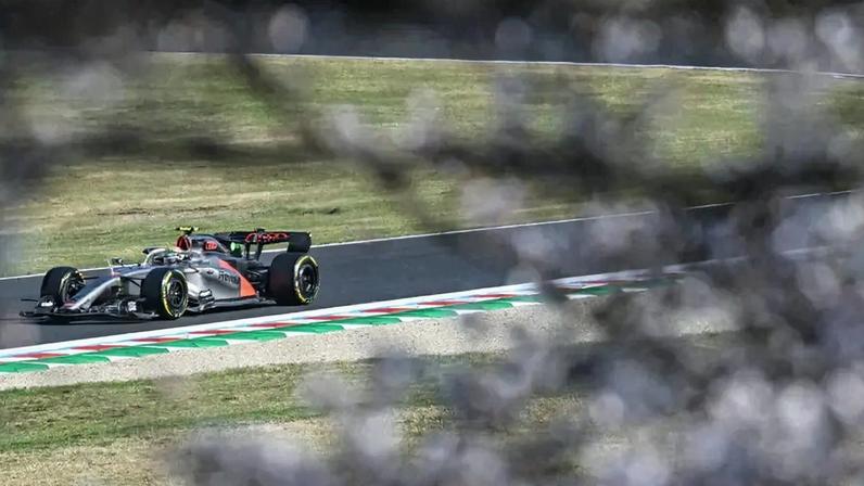 F1: Problema ameaça treino no Japão, Bortoleto retorna nos minutos finais