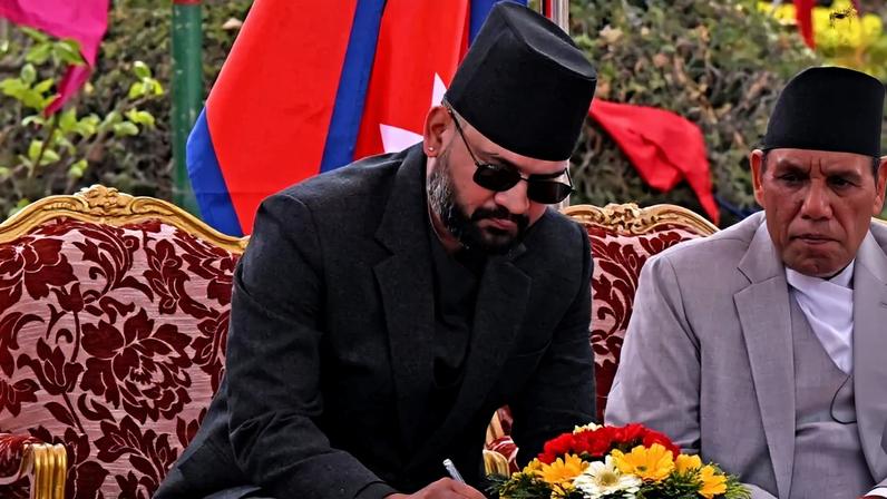 Balendra Shah toma posse como primeiro-ministro do Nepal