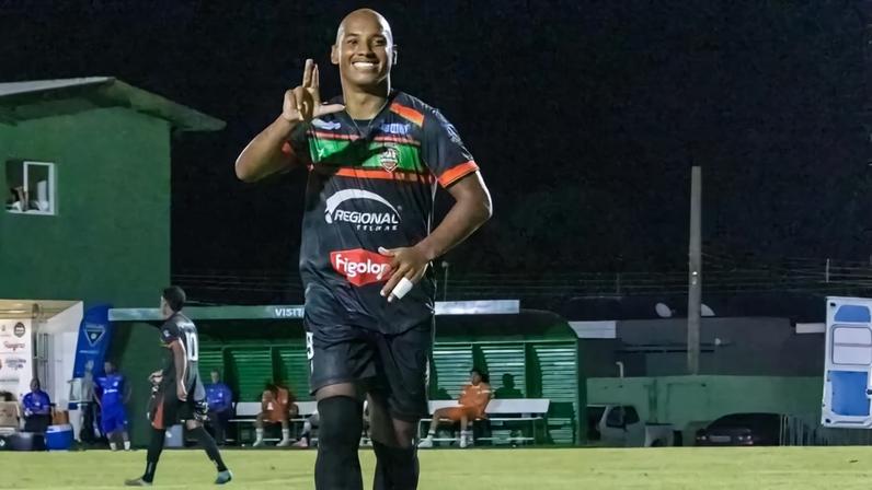 Artilheiro do Brasil disputa vaga na final estadual; Lance! transmite ao vivo
