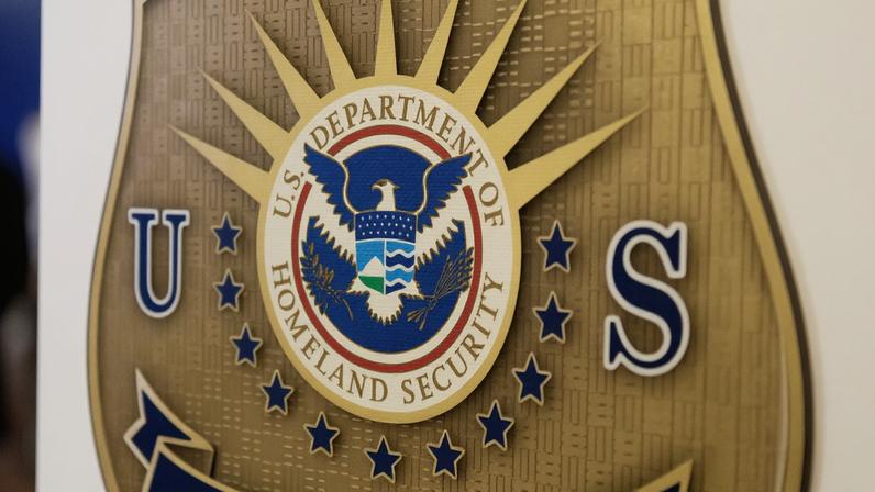 Solicitante de asilo afegão morre em custódia do ICE, afirma grupo de defesa