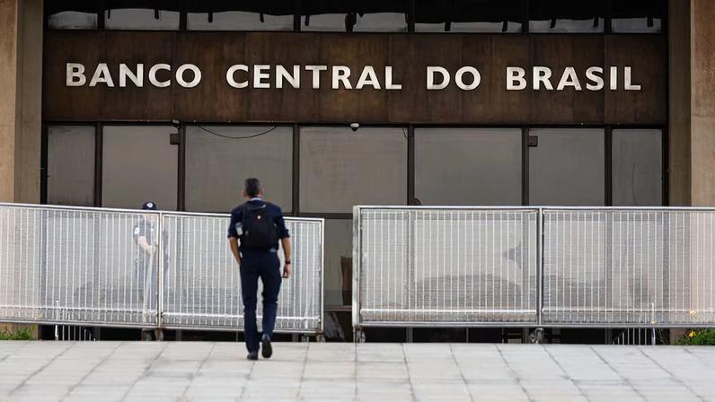 Copom reduz juros para 14,75% ao ano por impactos da guerra no Irã