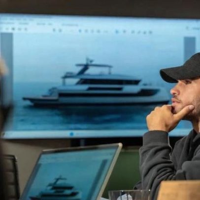 Alcaraz segue Nadal e encomenda catamarã de luxo personalizado