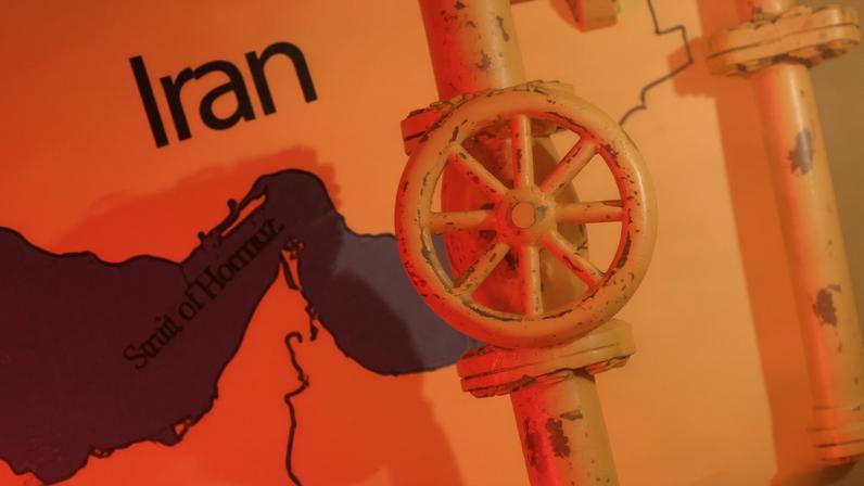 Marinha dos EUA afirma que escoltas pelo Estreito de Hormuz não são possíveis no momento