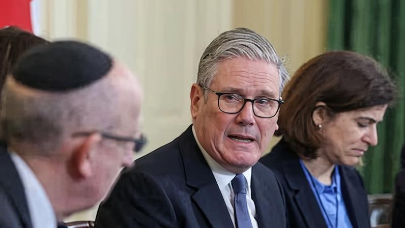 Starmer afirma que Reino Unido não é alvo de mísseis iranianos