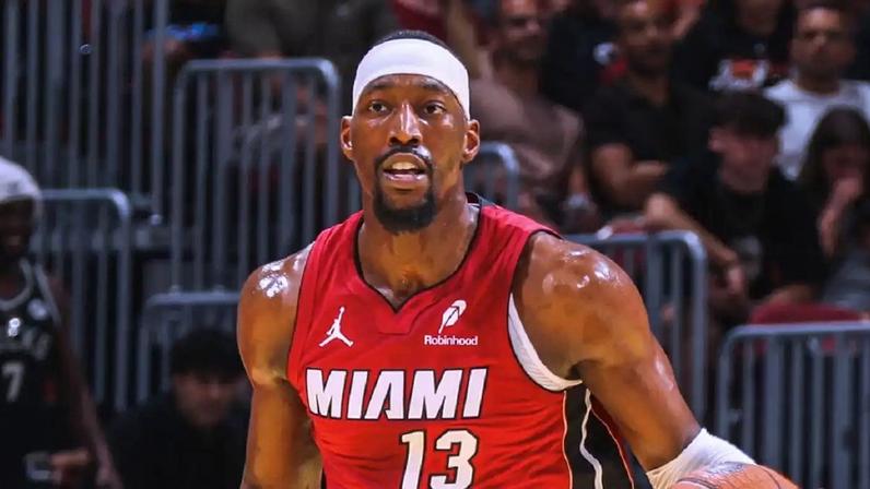 Bam Adebayo fez história nos últimos dias e, por isso, levou o prêmio de melhor jogador da semana na NBA.