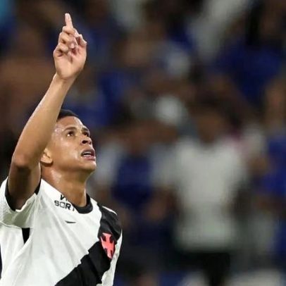 Barros muda versão no Vasco, mas repete erro