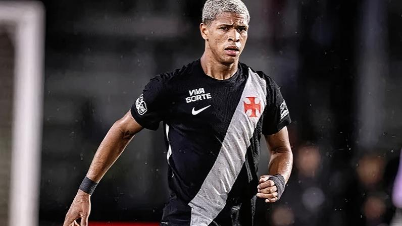 Cartões de jovem volante do Vasco preocupam comissão técnica