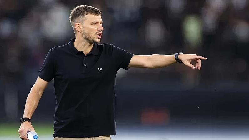 Botafogo demite Martín Anselmi