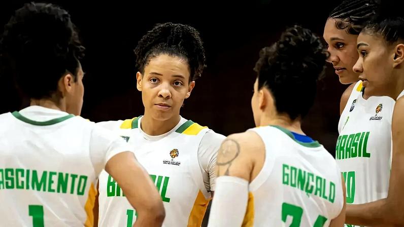 Brasil perde para a República Tcheca e se complica no Pré-Mundial