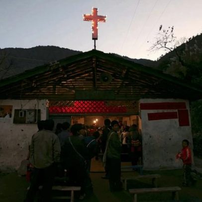 Xi Jinping intensifica ações contra os cristãos na China