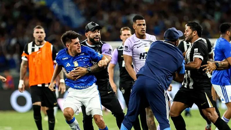 TJD define punição a Cruzeiro e Atlético-MG por pancadaria em clássico