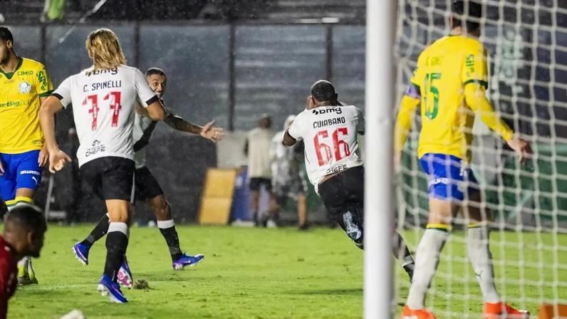 Vasco vence o Palmeiras de virada na estreia de Renato Gaúcho