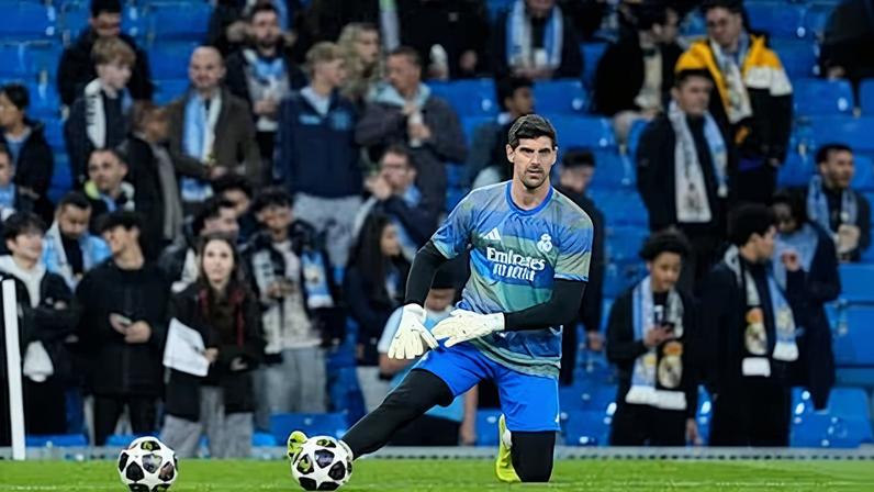 Courtois fica fora por mês e meio e Madrid enfrenta Bayern sem ele na Champions