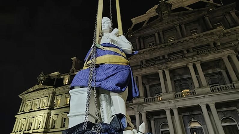 Trump instala estátua de Cristóvão Colombo na Casa Branca
