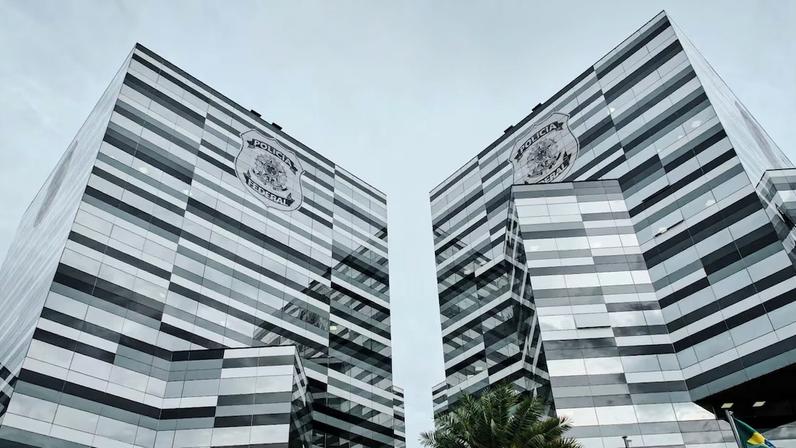 A Polícia Federal também argumentou que Vorcaro tem a 'capacidade de articular e influenciar' membros dos setores público e privado, ao justificar a transferência de prisão