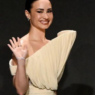 Demi Lovato diz achar estranho cantar Heart Attack para a AHA