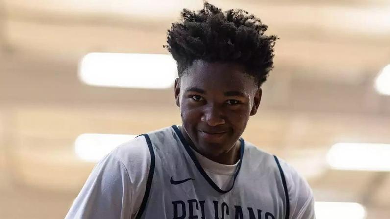 Derik Queen avalia temporada de novato na NBA após polêmica