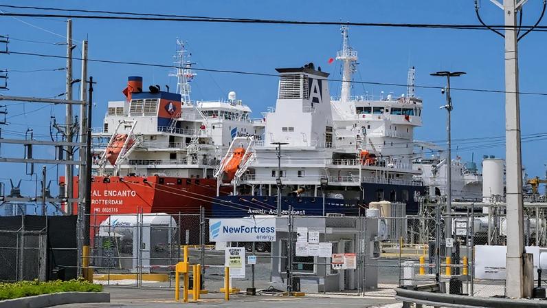 Terminal de importação de GNL da New Fortress Energy em Porto Rico.