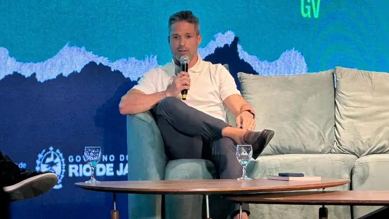 Diego Ribas elogia passagem de Filipe Luís pelo Flamengo