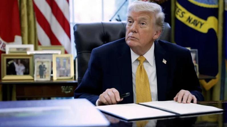Em uma publicação no Truth Social, Trump sugeriu que os EUA poderiam “acabar de vez” com o Irã.