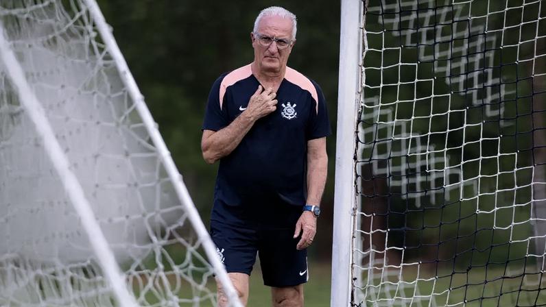 Dorival mantém cargo após derrota para o Flamengo, diz Cereto