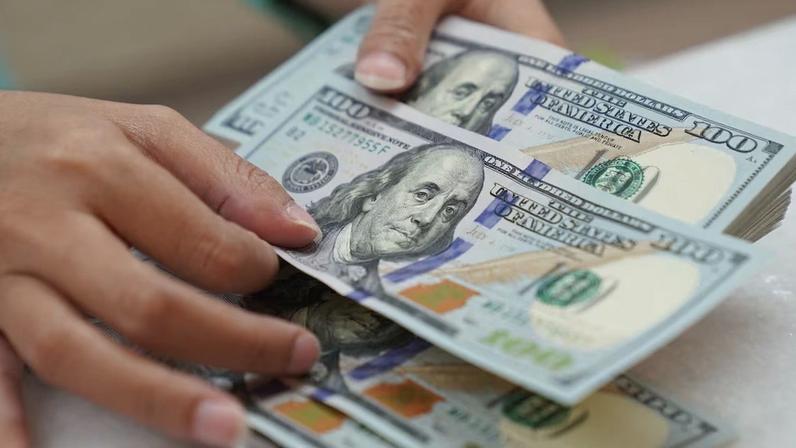 Investidores seguem monitorando impactos da guerra no Oriente Médio sobre os preços do petróleo e a oferta global de energia.