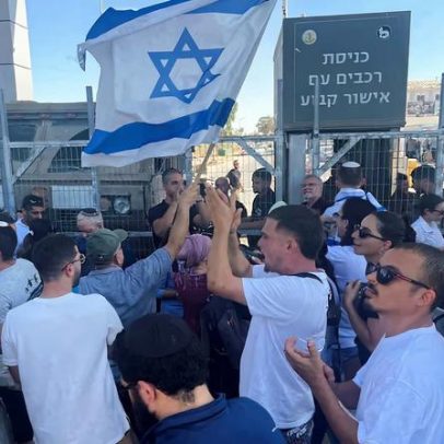 Israel abandona acusações contra soldados acusados de abusar de detento em Gaza
