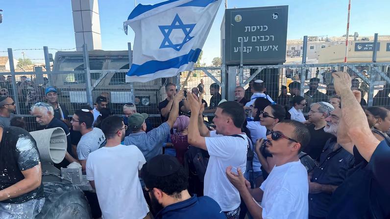 Israel abandona acusações contra soldados acusados de abusar de detento em Gaza