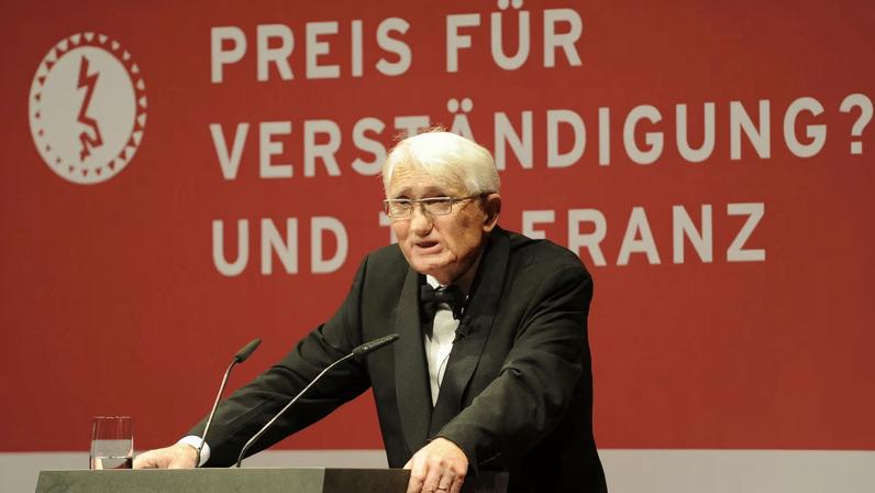 Jürgen Habermas, filósofo, morre aos 96 anos, afirma editora