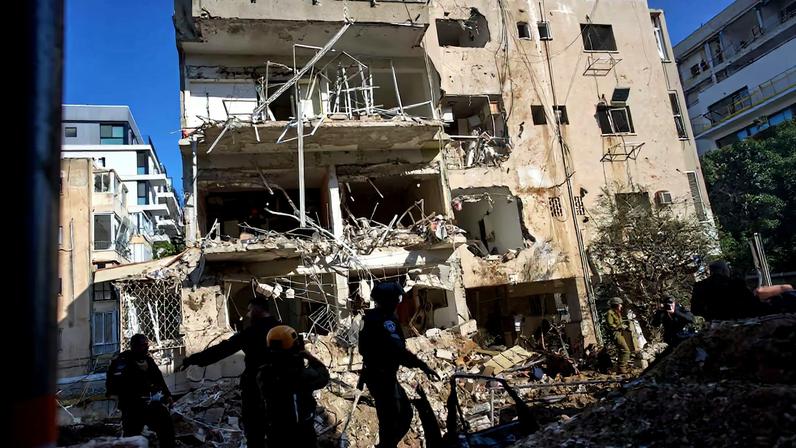 Ataque dos EUA e de Israel ao Irã aumenta o petróleo acima de US$100