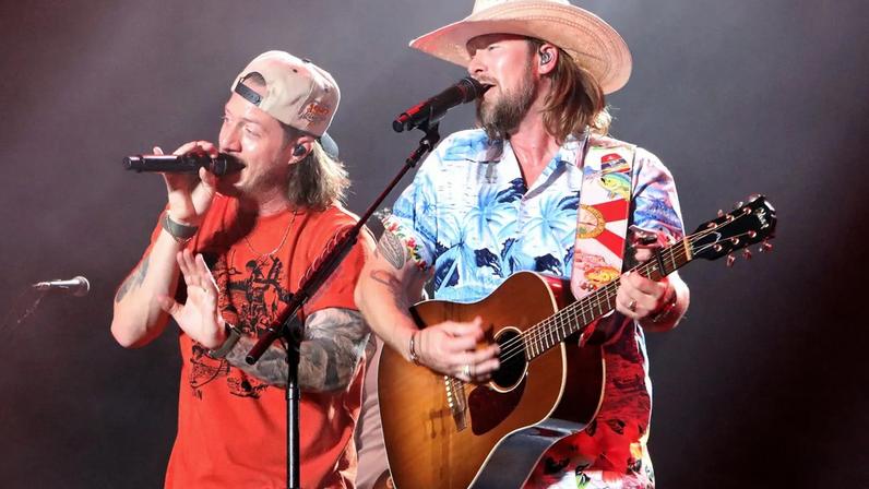Florida Georgia Line se reúnem no palco pela primeira vez em quatro anos