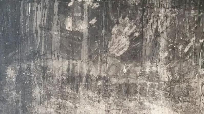 Reino Unido cancela demolição de parte da Torre Grenfell após pegadas em paredes