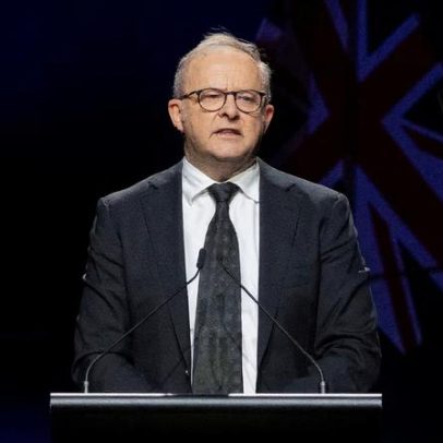 Três australianos em submarino dos EUA que afundou navio iraniano, diz Albanese