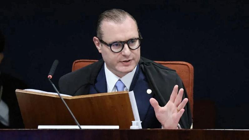 Zanin vota pela condenação de deputados do PL por desvio de emendas