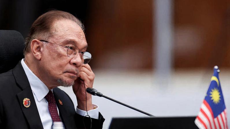 Malaysia's Prime Minister Anwar Ibrahim at a summit in Kuala Lumpur, Malaysia October 26, 2025. REUTERS/Chalinee Thirasupa/Pool