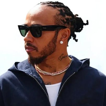 Lewis Hamilton aparece no Japão com Ferrari F40 avaliada em 28 milhões
