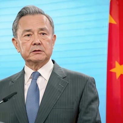 China reafirma amizade com Irã em meio à escalada e apoio à soberania