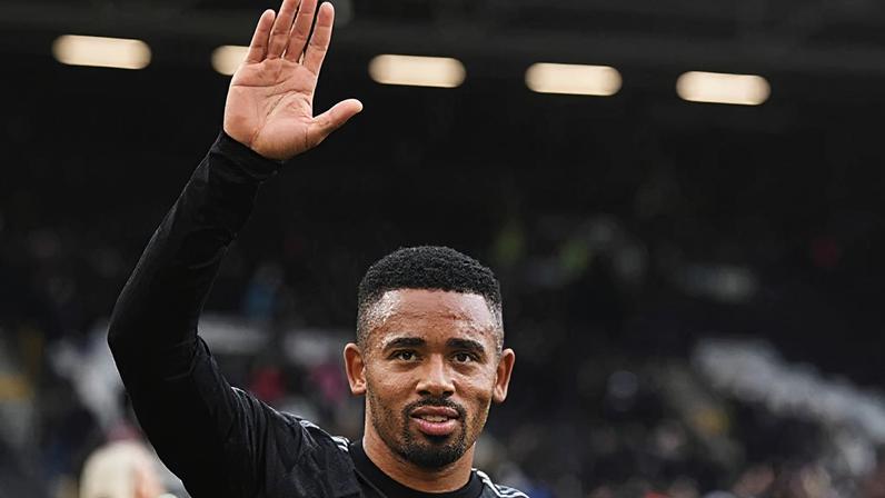 Gabriel Jesus agradece à torcida do Arsenal