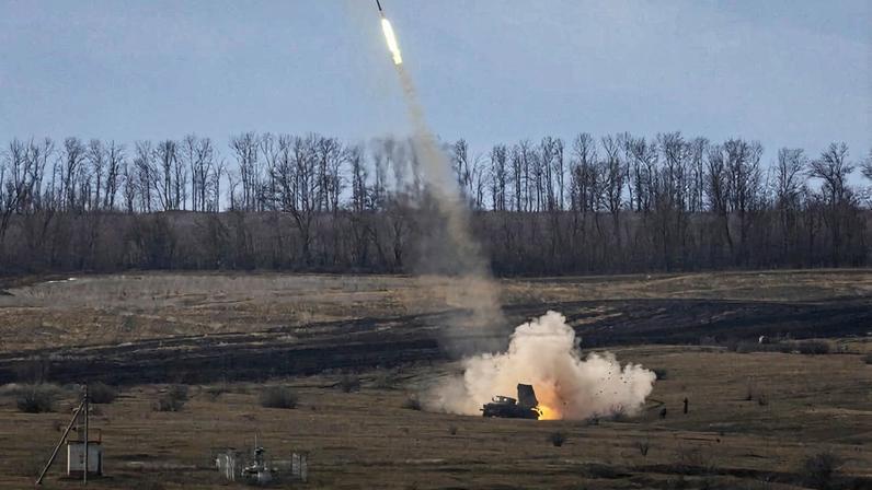 Ucrânia desenvolve mísseis de longo alcance de fabricação caseira