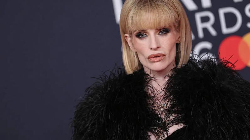 Kelly Osbourne rebate críticas à sua aparência no Brit Awards