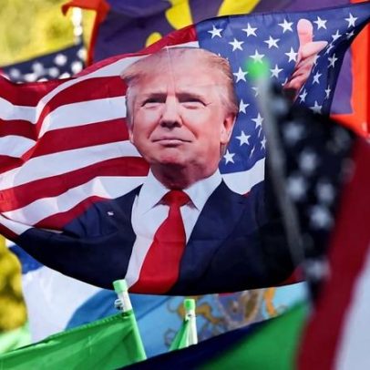 Trump prometeu abandonar o roteiro de mudança de regime; agora o segue