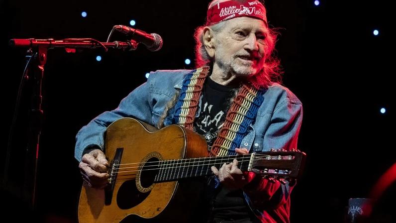 Outlaw Music de Willie Nelson retorna com Avett Brothers, Wilco e Sheryl Crow