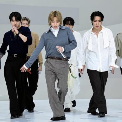 BTS apresenta Swim no Guggenheim durante o Fallon