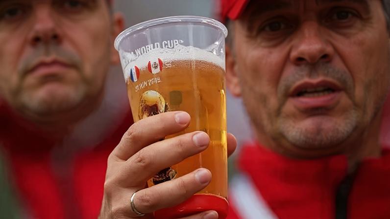 Projeto propõe liberação de bebidas alcoólicas em estádios de SP